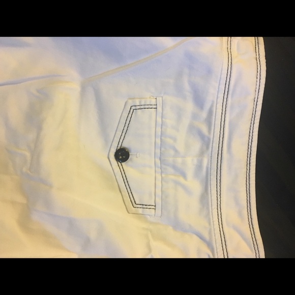 White Capri - Picture 4 of 4